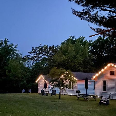 Drop Anchor Cottages And Lake House Geneva-on-the-Lake Exterior foto