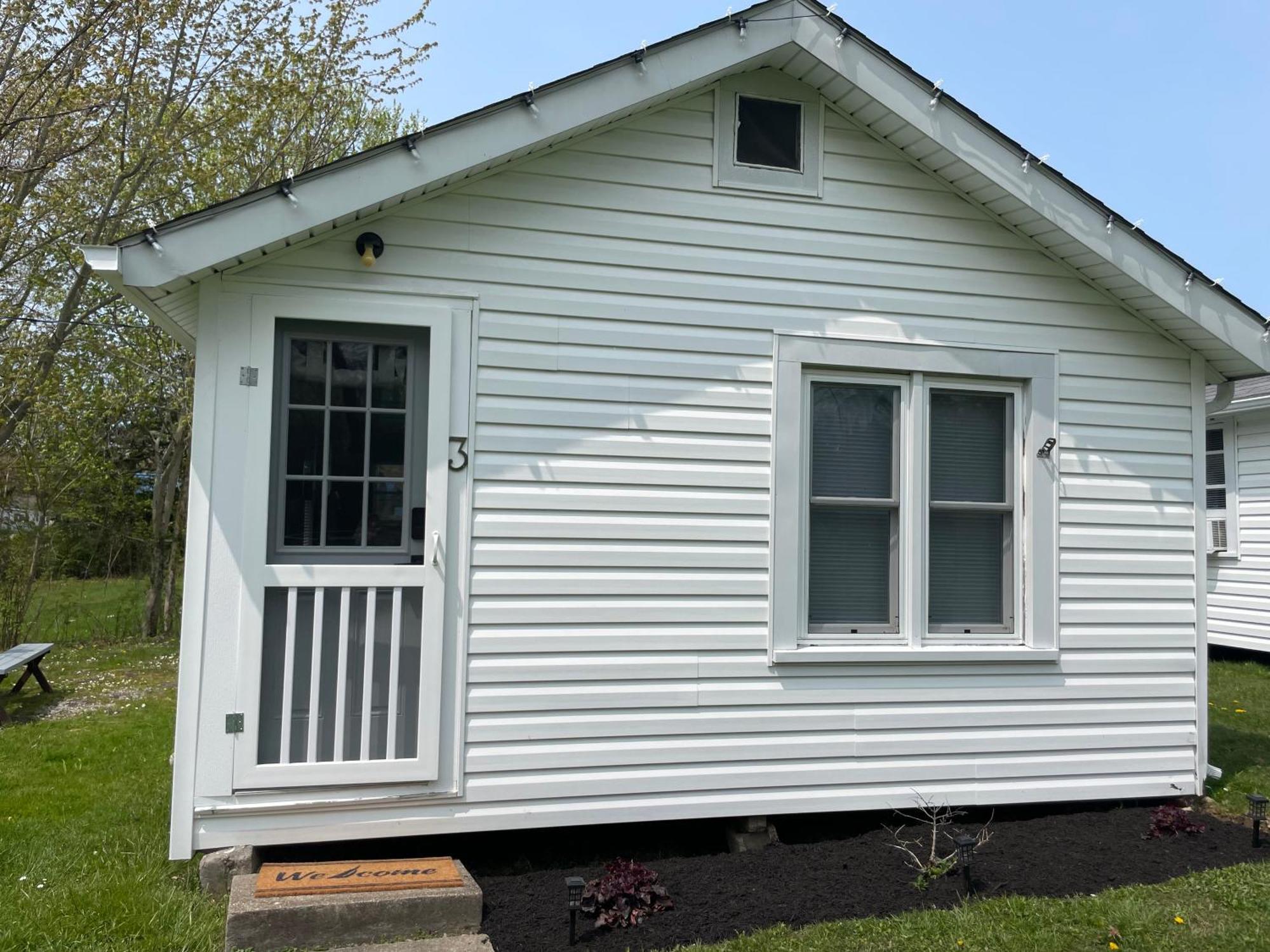 Drop Anchor Cottages And Lake House Geneva-on-the-Lake Exterior foto